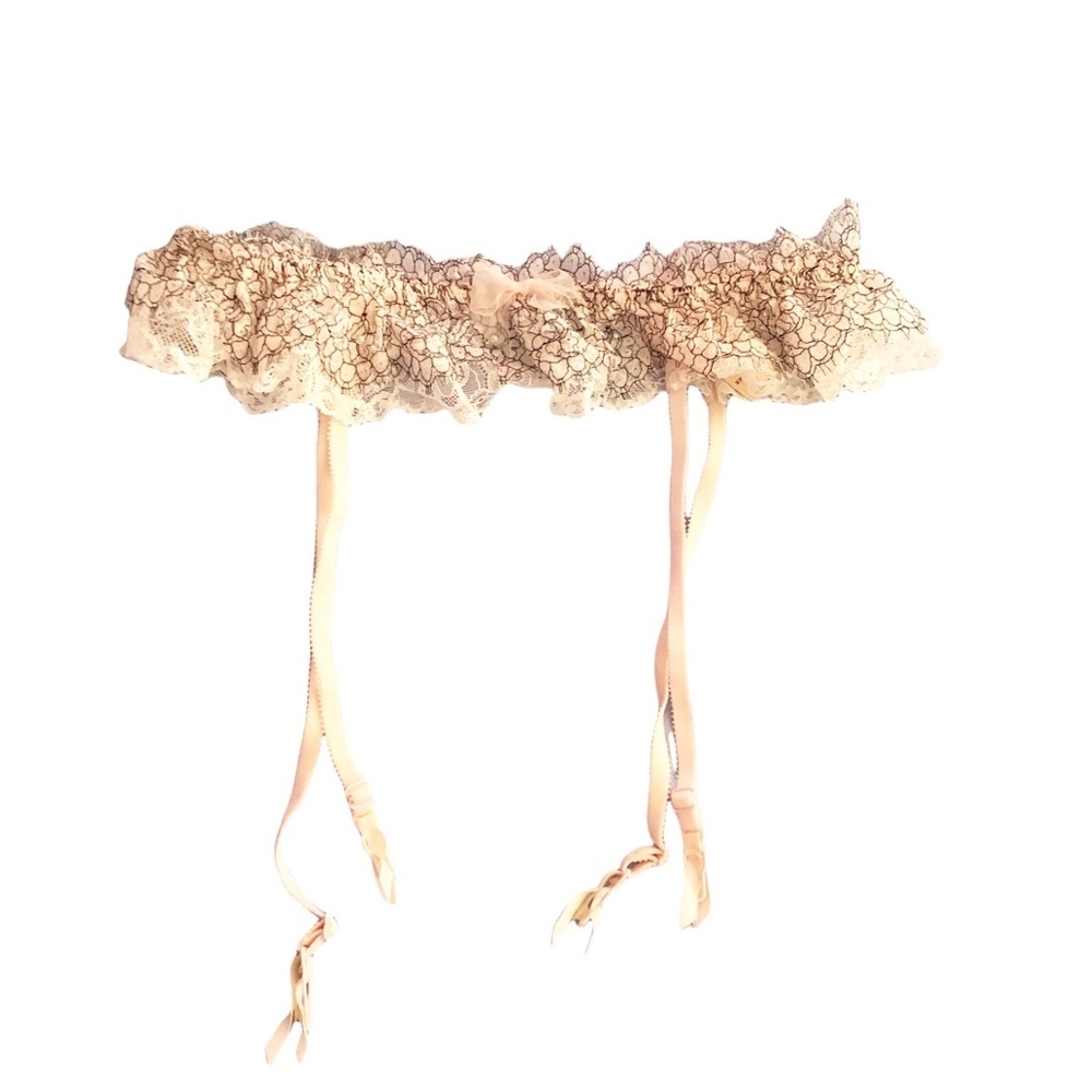 NWT Victoria Secret Dream Angels Pink White Lace Garter Belt Bridal Wedding